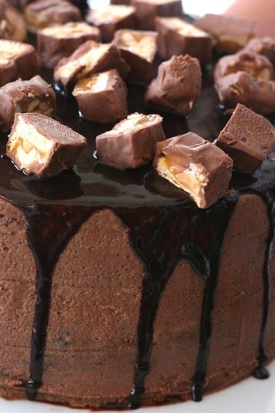 Bizcocho-chocolate-snickers pastel-snickers
